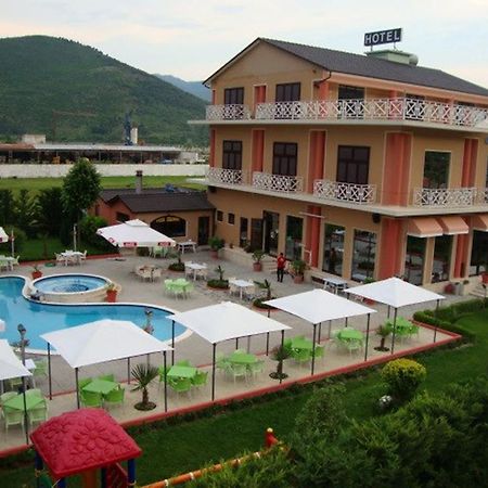 Hotel Colombo Elbasan Esterno foto