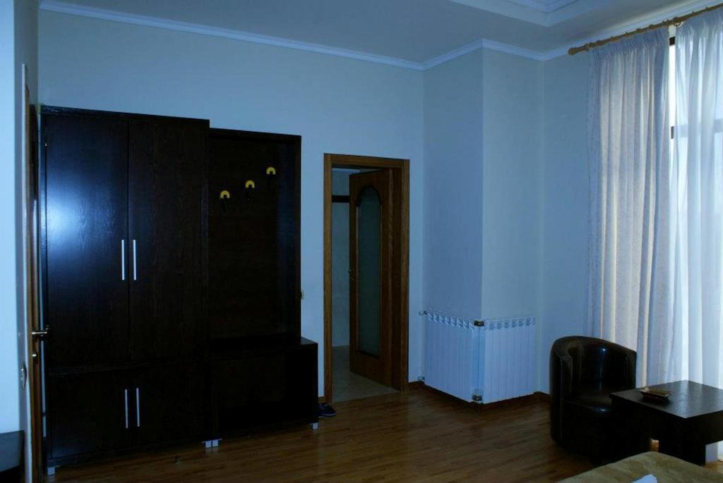Hotel Colombo Elbasan Esterno foto