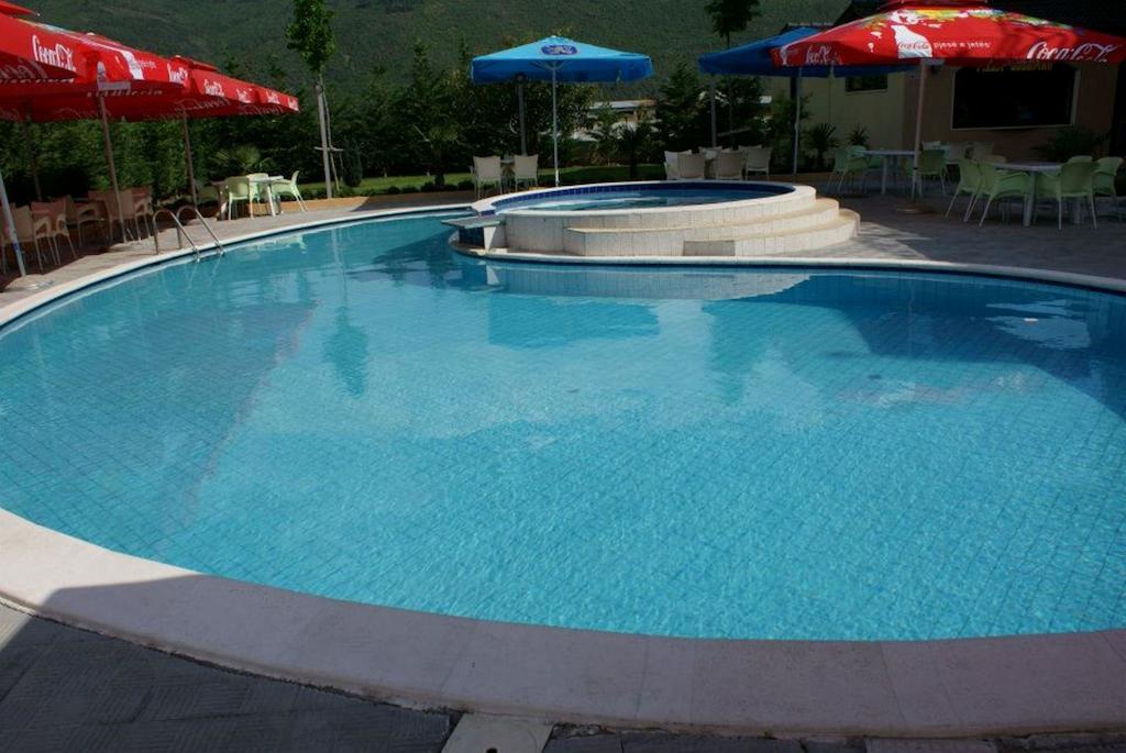 Hotel Colombo Elbasan Esterno foto