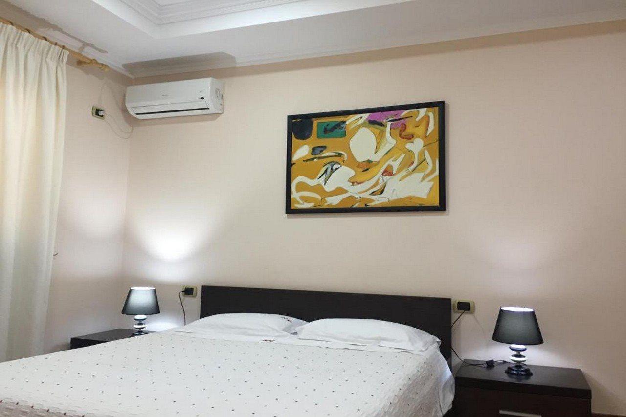 Hotel Colombo Elbasan Esterno foto